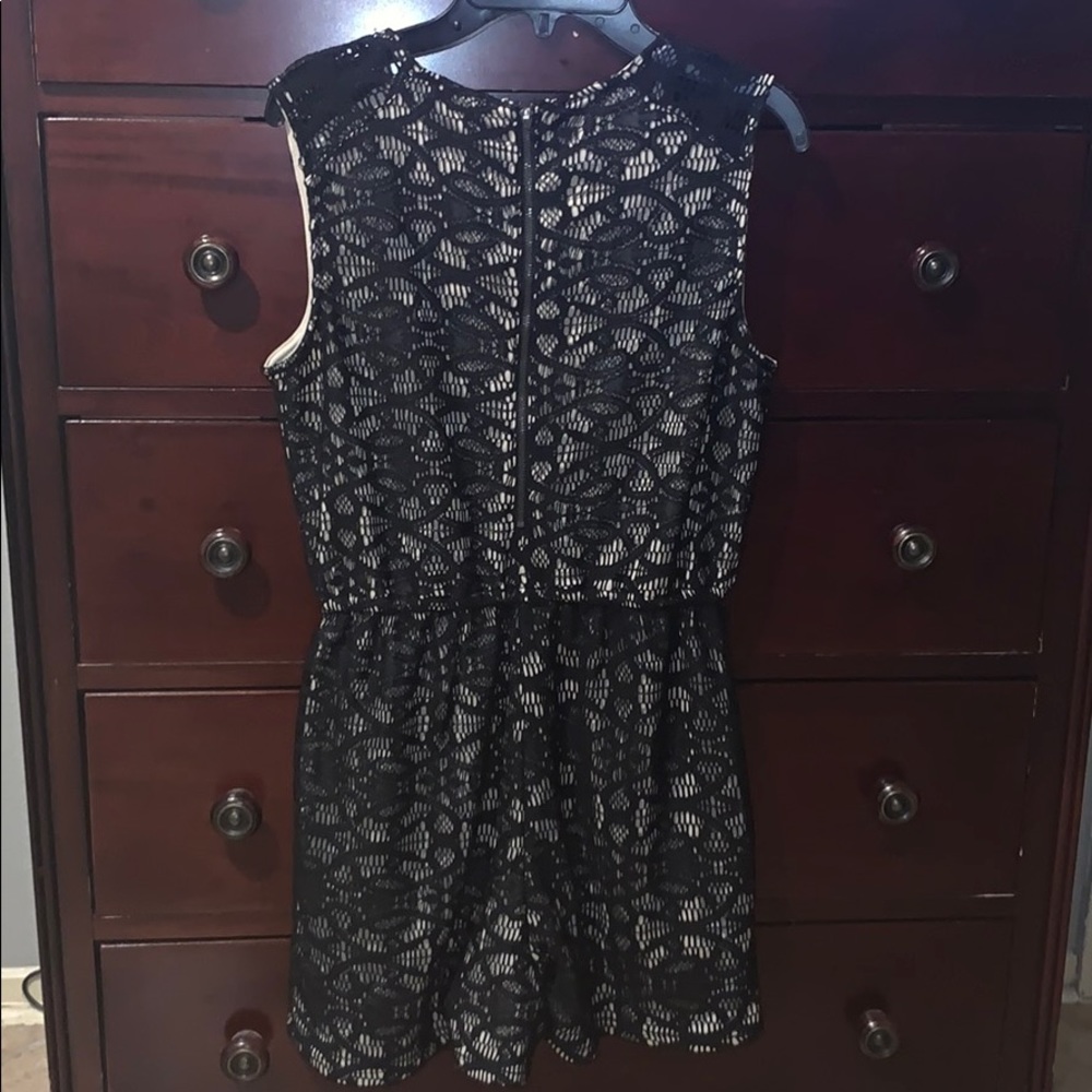 Romper - Picture 2 of 5
